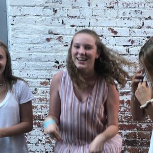 Meet your Posher, Olivia